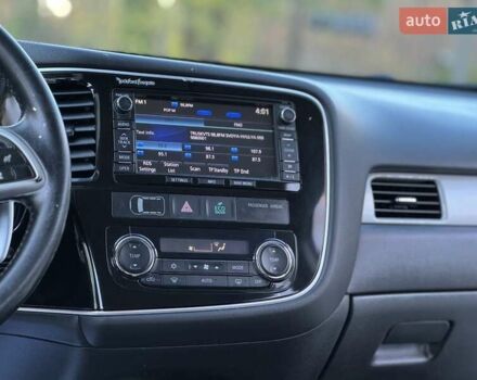 Серый Мицубиси Аутлендер, объемом двигателя 2 л и пробегом 200 тыс. км за 13999 $, фото 29 на Automoto.ua