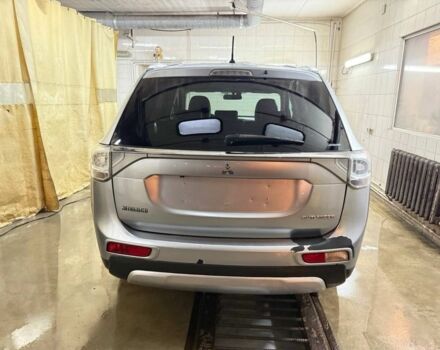 Сірий Міцубісі Аутлендер, об'ємом двигуна 2.2 л та пробігом 290 тис. км за 9625 $, фото 3 на Automoto.ua