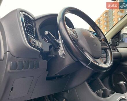 Серый Мицубиси Аутлендер, объемом двигателя 2.3 л и пробегом 262 тыс. км за 16500 $, фото 10 на Automoto.ua