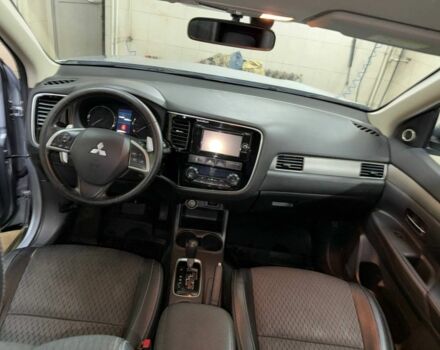 Сірий Міцубісі Аутлендер, об'ємом двигуна 2.2 л та пробігом 290 тис. км за 9625 $, фото 4 на Automoto.ua