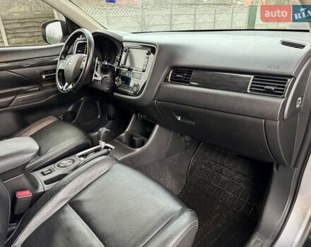 Серый Мицубиси Аутлендер, объемом двигателя 2.2 л и пробегом 180 тыс. км за 16499 $, фото 31 на Automoto.ua