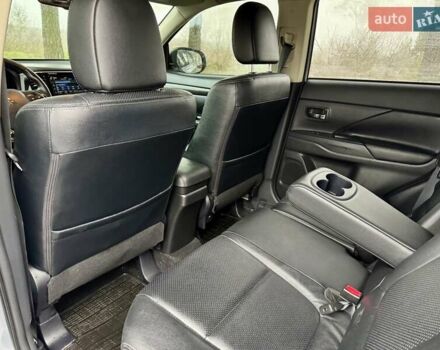 Серый Мицубиси Аутлендер, объемом двигателя 2.2 л и пробегом 180 тыс. км за 16499 $, фото 32 на Automoto.ua