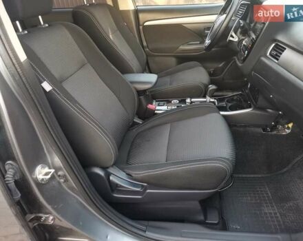 Серый Мицубиси Аутлендер, объемом двигателя 2.3 л и пробегом 130 тыс. км за 16500 $, фото 25 на Automoto.ua