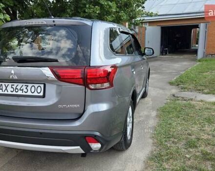 Серый Мицубиси Аутлендер, объемом двигателя 2 л и пробегом 44 тыс. км за 17900 $, фото 6 на Automoto.ua