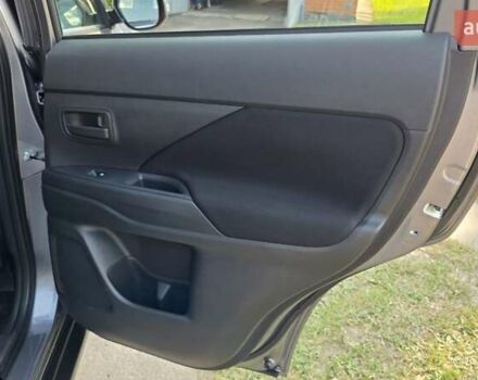 Серый Мицубиси Аутлендер, объемом двигателя 2 л и пробегом 44 тыс. км за 17900 $, фото 41 на Automoto.ua