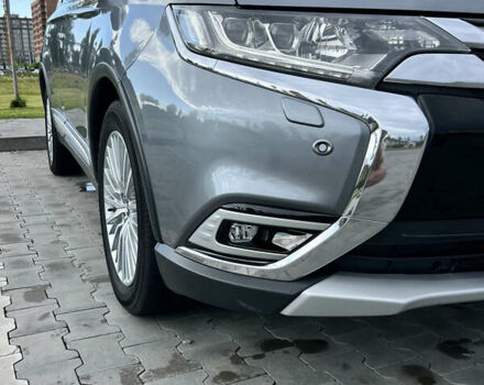 Сірий Міцубісі Аутлендер, об'ємом двигуна 2.27 л та пробігом 210 тис. км за 22000 $, фото 14 на Automoto.ua