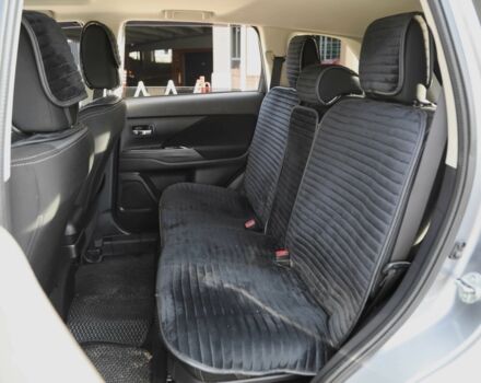 Серый Мицубиси Аутлендер, объемом двигателя 3 л и пробегом 190 тыс. км за 16700 $, фото 7 на Automoto.ua