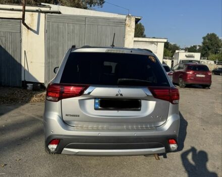 Серый Мицубиси Аутлендер, объемом двигателя 2.4 л и пробегом 125 тыс. км за 17800 $, фото 3 на Automoto.ua