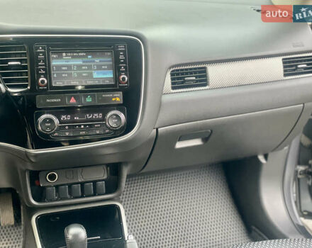 Серый Мицубиси Аутлендер, объемом двигателя 2.4 л и пробегом 213 тыс. км за 13999 $, фото 104 на Automoto.ua