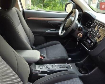 Серый Мицубиси Аутлендер, объемом двигателя 2 л и пробегом 44 тыс. км за 17900 $, фото 66 на Automoto.ua