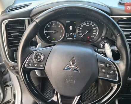 Серый Мицубиси Аутлендер, объемом двигателя 2.3 л и пробегом 253 тыс. км за 18500 $, фото 10 на Automoto.ua