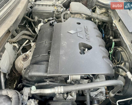 Серый Мицубиси Аутлендер, объемом двигателя 2.4 л и пробегом 213 тыс. км за 13999 $, фото 63 на Automoto.ua