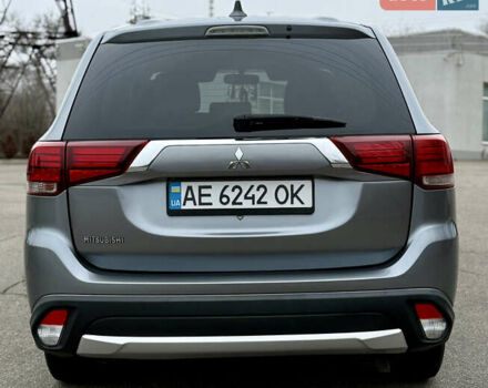 Серый Мицубиси Аутлендер, объемом двигателя 2.4 л и пробегом 148 тыс. км за 12500 $, фото 6 на Automoto.ua
