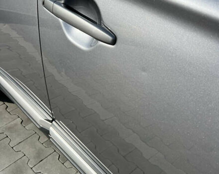 Сірий Міцубісі Аутлендер, об'ємом двигуна 2.27 л та пробігом 210 тис. км за 22000 $, фото 53 на Automoto.ua