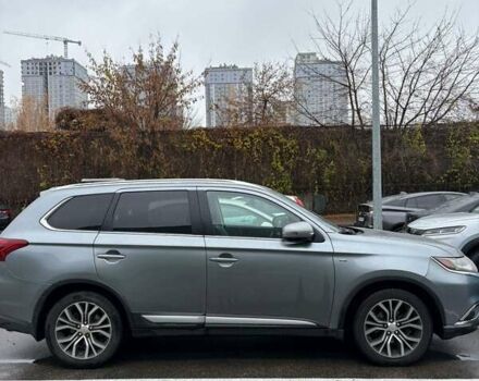 Сірий Міцубісі Аутлендер, об'ємом двигуна 3 л та пробігом 214 тис. км за 16000 $, фото 5 на Automoto.ua