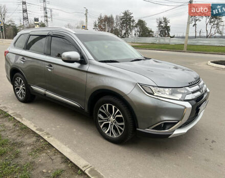 Сірий Міцубісі Аутлендер, об'ємом двигуна 3 л та пробігом 190 тис. км за 16500 $, фото 4 на Automoto.ua