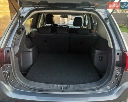 Серый Мицубиси Аутлендер, объемом двигателя 2.3 л и пробегом 130 тыс. км за 16500 $, фото 3 на Automoto.ua