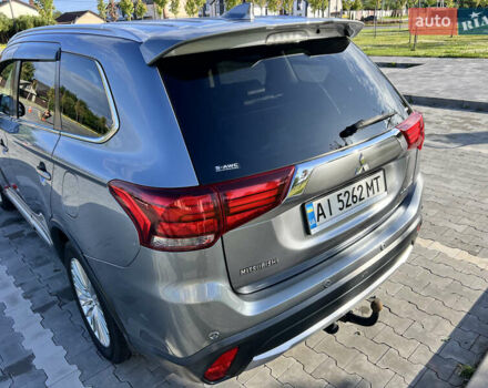 Сірий Міцубісі Аутлендер, об'ємом двигуна 2.27 л та пробігом 210 тис. км за 22000 $, фото 18 на Automoto.ua