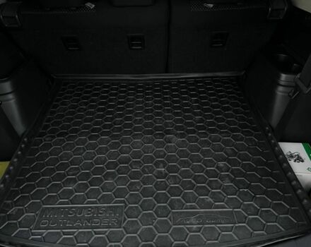 Серый Мицубиси Аутлендер, объемом двигателя 2.4 л и пробегом 205 тыс. км за 13400 $, фото 20 на Automoto.ua