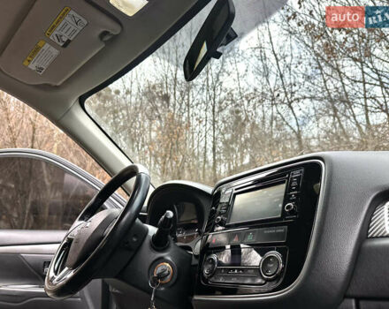 Серый Мицубиси Аутлендер, объемом двигателя 2.4 л и пробегом 213 тыс. км за 13999 $, фото 44 на Automoto.ua