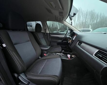 Серый Мицубиси Аутлендер, объемом двигателя 2.4 л и пробегом 205 тыс. км за 13400 $, фото 17 на Automoto.ua