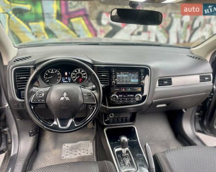 Серый Мицубиси Аутлендер, объемом двигателя 2.4 л и пробегом 213 тыс. км за 13999 $, фото 108 на Automoto.ua