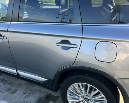 Сірий Міцубісі Аутлендер, об'ємом двигуна 2.27 л та пробігом 210 тис. км за 22000 $, фото 7 на Automoto.ua