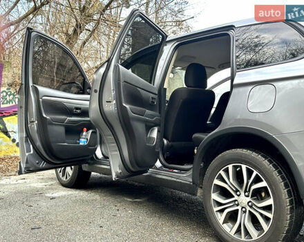 Серый Мицубиси Аутлендер, объемом двигателя 2.4 л и пробегом 213 тыс. км за 13999 $, фото 42 на Automoto.ua