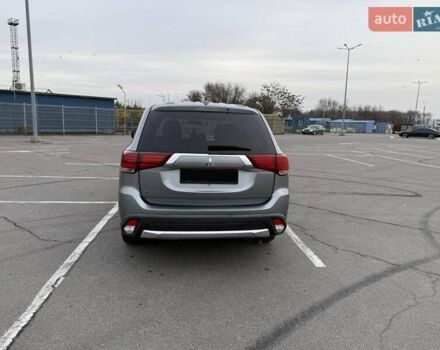 Сірий Міцубісі Аутлендер, об'ємом двигуна 2.36 л та пробігом 147 тис. км за 13200 $, фото 7 на Automoto.ua