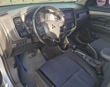 Міцубісі Аутлендер 2016 у Харкові на Automoto.ua Сірий Міцубісі Аутлендер, об'ємом двигуна 2.36 л та пробігом 224 тис. км за 14599 $, фото 9 на Automoto.ua