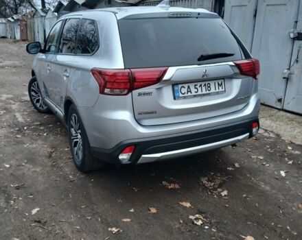 Серый Мицубиси Аутлендер, объемом двигателя 2.4 л и пробегом 250 тыс. км за 14500 $, фото 2 на Automoto.ua