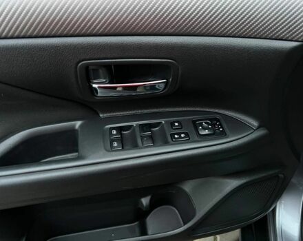 Серый Мицубиси Аутлендер, объемом двигателя 2.4 л и пробегом 205 тыс. км за 13400 $, фото 8 на Automoto.ua