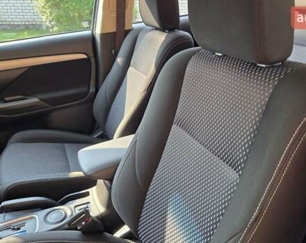 Серый Мицубиси Аутлендер, объемом двигателя 2 л и пробегом 44 тыс. км за 17900 $, фото 18 на Automoto.ua