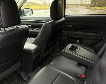 Сірий Міцубісі Аутлендер, об'ємом двигуна 3 л та пробігом 214 тис. км за 16000 $, фото 1 на Automoto.ua