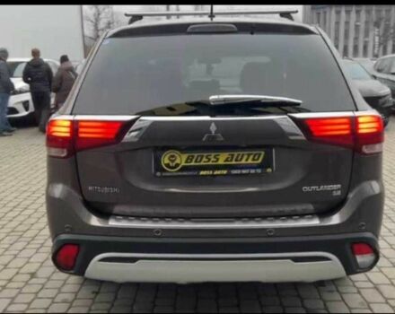 Серый Мицубиси Аутлендер, объемом двигателя 2.4 л и пробегом 160 тыс. км за 14900 $, фото 4 на Automoto.ua