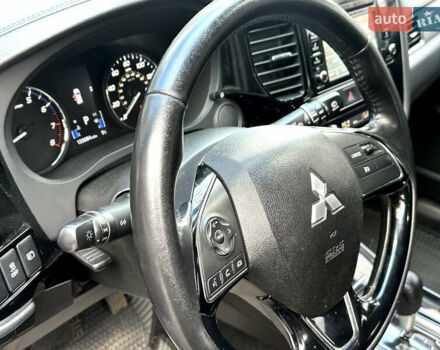 Серый Мицубиси Аутлендер, объемом двигателя 2.4 л и пробегом 213 тыс. км за 13999 $, фото 53 на Automoto.ua