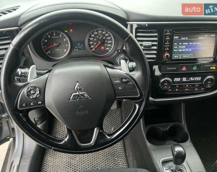 Сірий Міцубісі Аутлендер, об'ємом двигуна 3 л та пробігом 190 тис. км за 16500 $, фото 13 на Automoto.ua