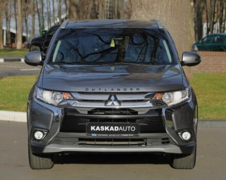 Серый Мицубиси Аутлендер, объемом двигателя 3 л и пробегом 190 тыс. км за 16700 $, фото 1 на Automoto.ua