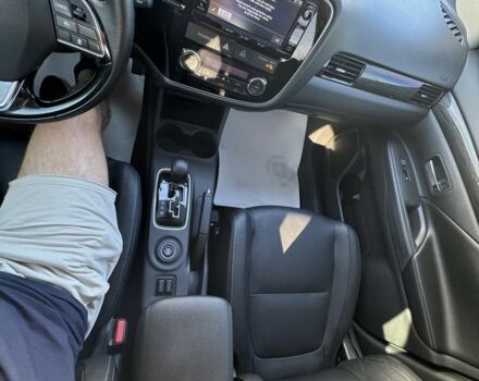 Серый Мицубиси Аутлендер, объемом двигателя 2.4 л и пробегом 125 тыс. км за 17800 $, фото 17 на Automoto.ua