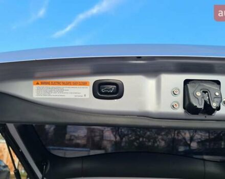 Серый Мицубиси Аутлендер, объемом двигателя 2.3 л и пробегом 253 тыс. км за 18500 $, фото 2 на Automoto.ua