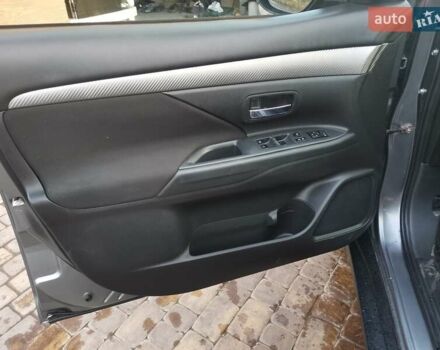 Серый Мицубиси Аутлендер, объемом двигателя 2.3 л и пробегом 130 тыс. км за 16500 $, фото 15 на Automoto.ua
