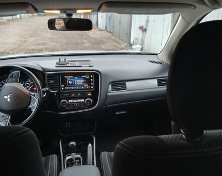 Серый Мицубиси Аутлендер, объемом двигателя 2.4 л и пробегом 250 тыс. км за 14500 $, фото 7 на Automoto.ua