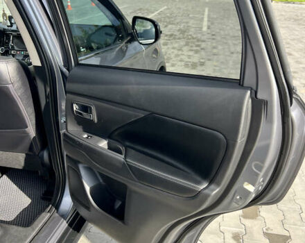 Сірий Міцубісі Аутлендер, об'ємом двигуна 2.27 л та пробігом 210 тис. км за 22000 $, фото 45 на Automoto.ua