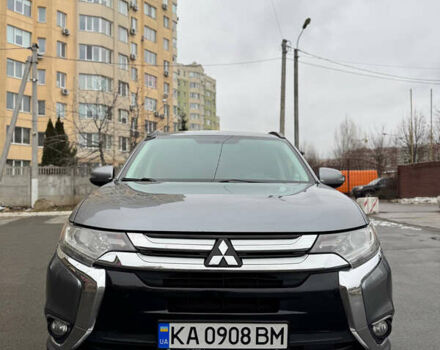 Серый Мицубиси Аутлендер, объемом двигателя 2.36 л и пробегом 182 тыс. км за 15500 $, фото 1 на Automoto.ua