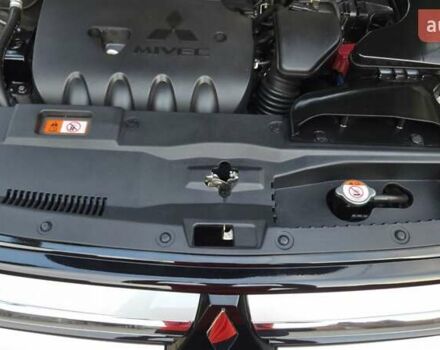 Серый Мицубиси Аутлендер, объемом двигателя 2 л и пробегом 44 тыс. км за 17900 $, фото 73 на Automoto.ua