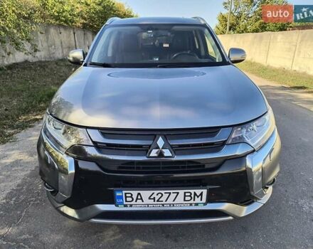 Серый Мицубиси Аутлендер, объемом двигателя 2 л и пробегом 116 тыс. км за 19000 $, фото 6 на Automoto.ua