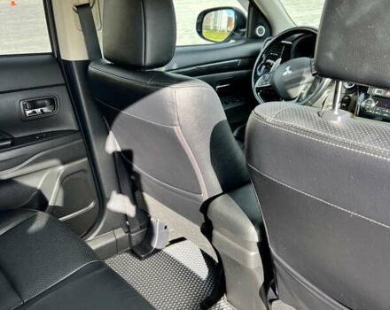 Сірий Міцубісі Аутлендер, об'ємом двигуна 2.27 л та пробігом 210 тис. км за 22000 $, фото 44 на Automoto.ua