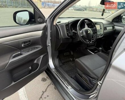 Сірий Міцубісі Аутлендер, об'ємом двигуна 2.36 л та пробігом 147 тис. км за 13200 $, фото 9 на Automoto.ua