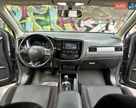 Серый Мицубиси Аутлендер, объемом двигателя 2.4 л и пробегом 213 тыс. км за 13999 $, фото 40 на Automoto.ua