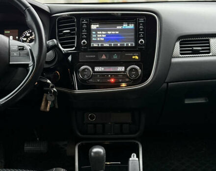 Серый Мицубиси Аутлендер, объемом двигателя 2.4 л и пробегом 148 тыс. км за 12500 $, фото 10 на Automoto.ua